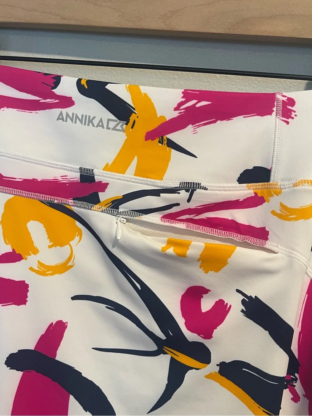 Annika clean white